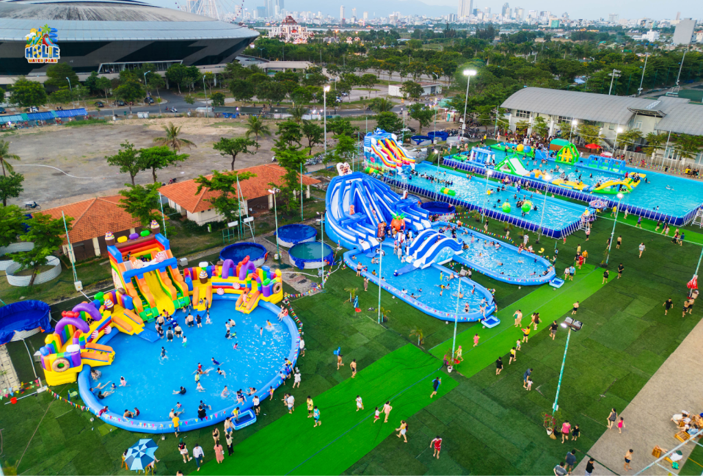 Trẻ em & cha mẹ cùng chơi khu vui chơi trẻ em