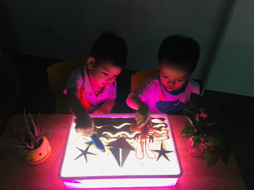 trò chơi cho bé dưới 1 tuổi